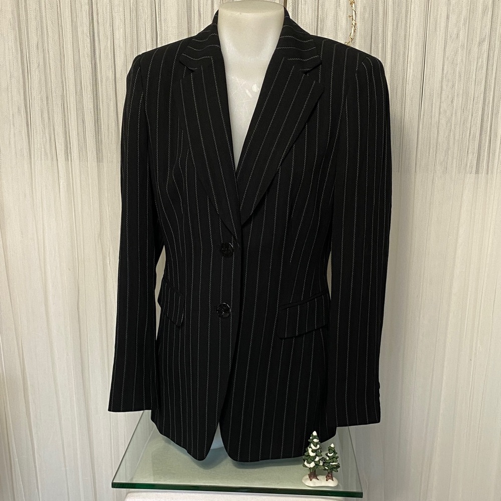 NEW! Never worn! Dana Bachman Black Pinstripe Wool Blazer Size 6